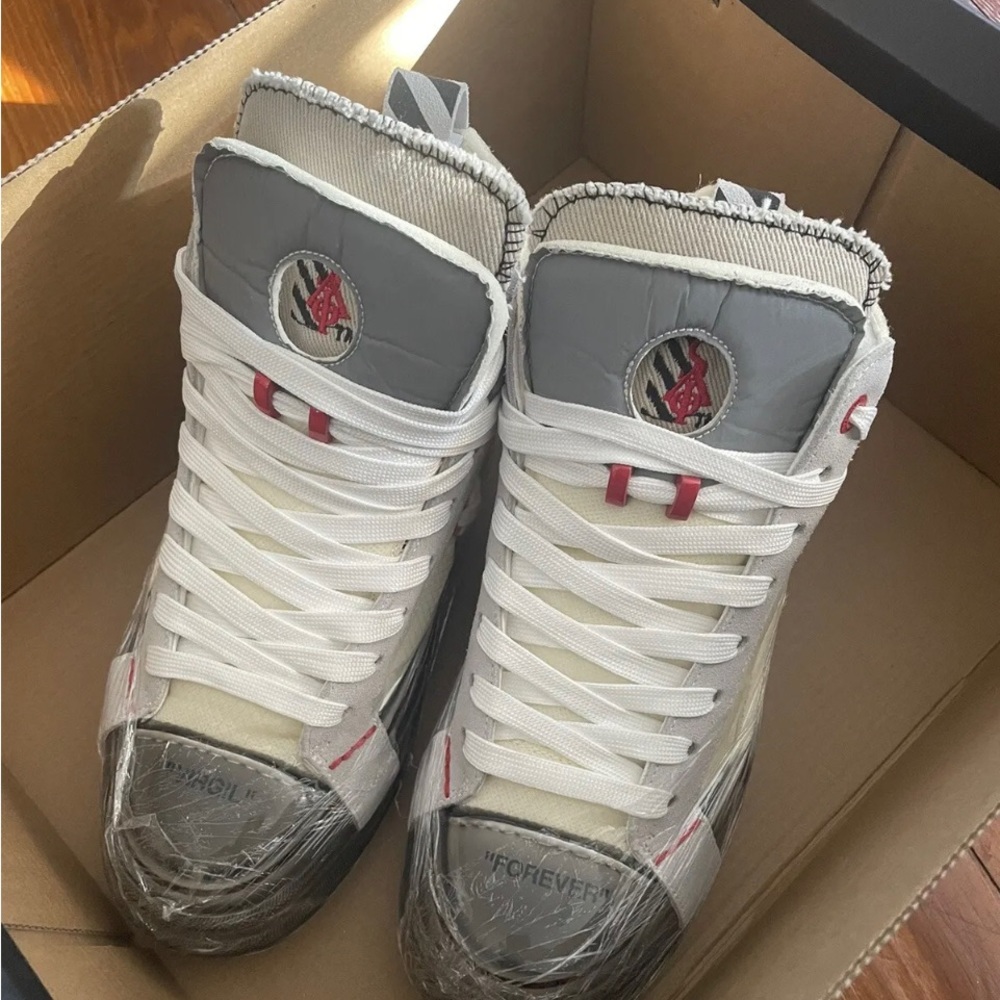 Sia Collective Virgil Forever Rerun(high top) top.